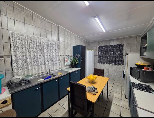 3 BEDROOM HOUSE TO LET IN SASOLBURG EXT 1